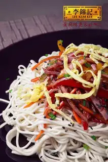 Special noodles in oyster sauce