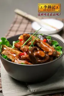 Braised pork fillet with bamboo and bamboo
