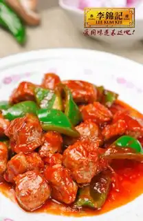 Golfo pork in tomato sauce