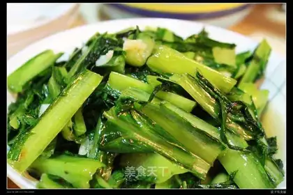 stir-fried sweet wheat vegetables with garlic