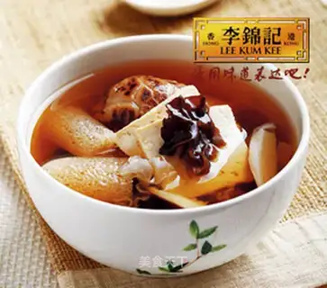 Stewed tofu with mushroom