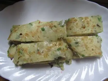 Green pepper and onion egg cake