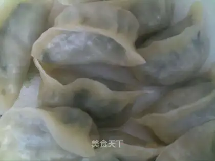 Steamed dumplings with leek and eggplant