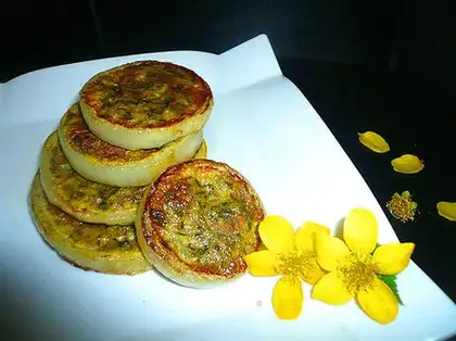 Scrambled eggs with Chinese toon