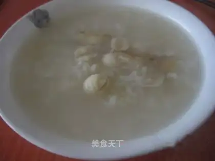 Lotus seed lily glutinous rice porridge