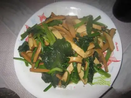 stir-fried dried bean curd with spinach