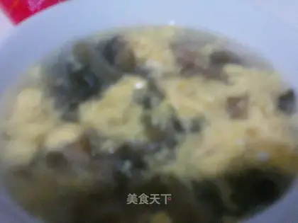 Pickled vegetables and shredded pork and egg soup