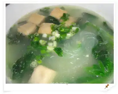 Fish, tofu, vermicelli and spinach soup