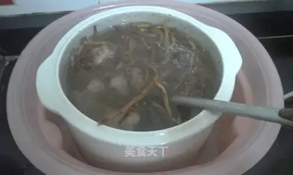 Stewed ginseng with dendrobium