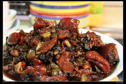 Chinese sauerkraut pork knuckle