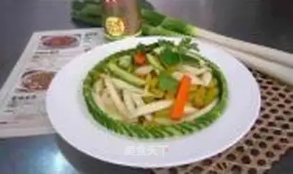Lotus root belt with pickled pepper