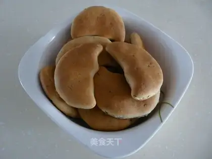 pickled mustard biscuits