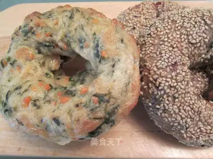 Whole-wheat potherb bagel