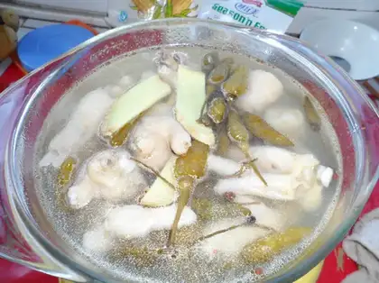 Pickled chicken paws