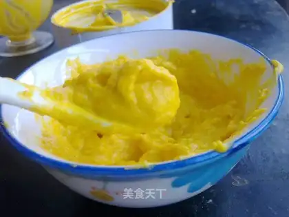 Pumpkin egg yolk rice paste