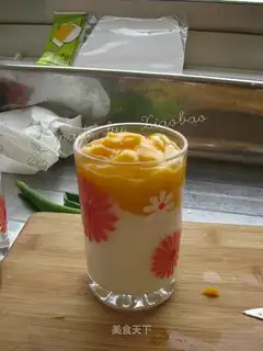 Mango sauce yogurt