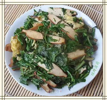 Toona sinensis dried bean curd