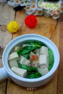Green vegetables and Yao Zhu tofu soup
