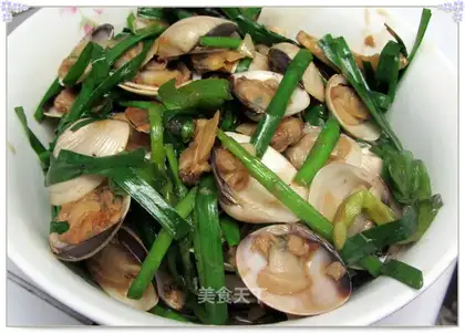 stir-fried white shellfish