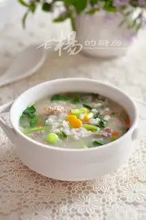 Congee with green vegetables and lean meat