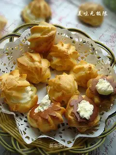 cream puffs