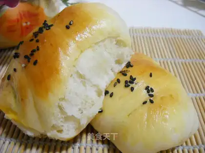 Hot dog roll