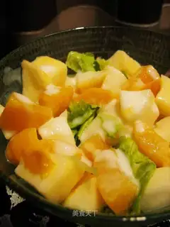 Yogurt mixed with fruit wrapped with lettuce