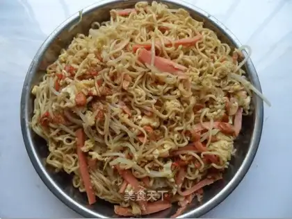 Three-shredded fried noodles