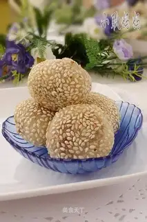 Bean paste and sesame balls
