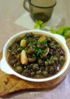 fried snails in sauce