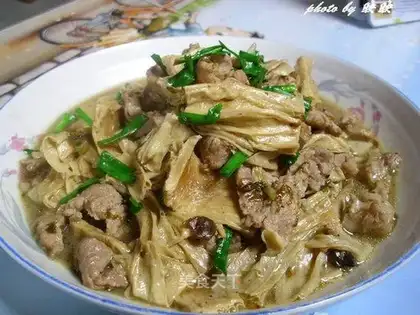 Grilled pork with olive vegetable and tofu bamboo