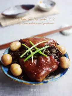 Roasted dried vegetables with pig's feet