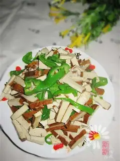 stir-fried dried bean curd with green pepper