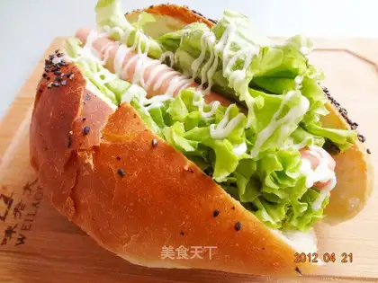 hot dog bun