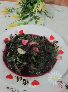 stir-fried red amaranth with garlic