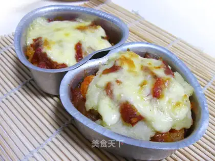Potato heart-shaped pizza