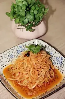 Delicious shredded radish