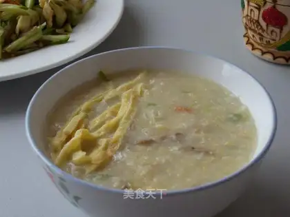 Shredded pork soup with pimples
