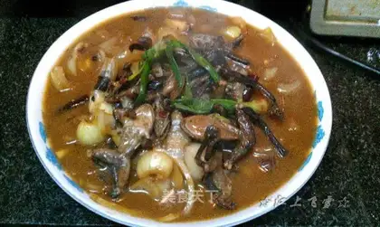 Toad in onion sauce