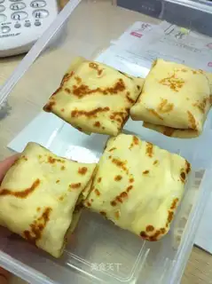 Mango crepes