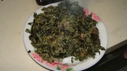Scrambled eggs with Chinese toon sprouts