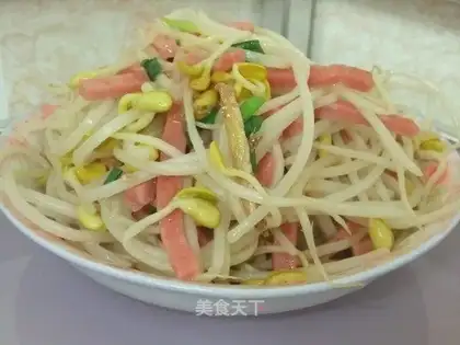 stir-fried soybean sprouts with shredded ham