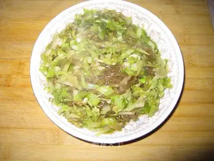 stir-fried vermicelli with white rice seeds
