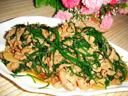 stir-fried mutton roll with shallot