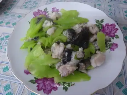 Fried bullfrog with green bamboo shoots