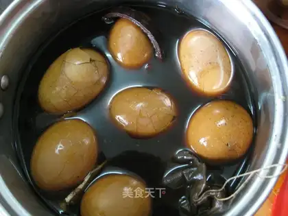 Spiced tea egg