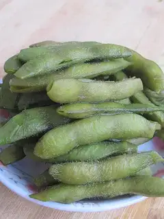 boiled edamame in salt water