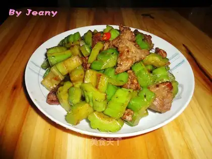 Braised pork ribs with bitter gourd