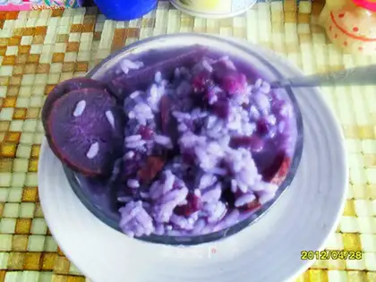 Purple sweet potato porridge