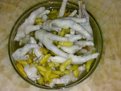 pickled chicken feet